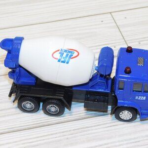 ZHANG ZHOU City Cement Mix Truck Toy  Cake Topper *